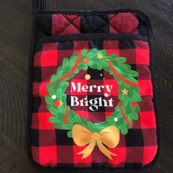 🟡CLEARANCE!!🟡 Assorted Plaid Christmas Pot Holders - Set of 6 - Picture 6 of 7
